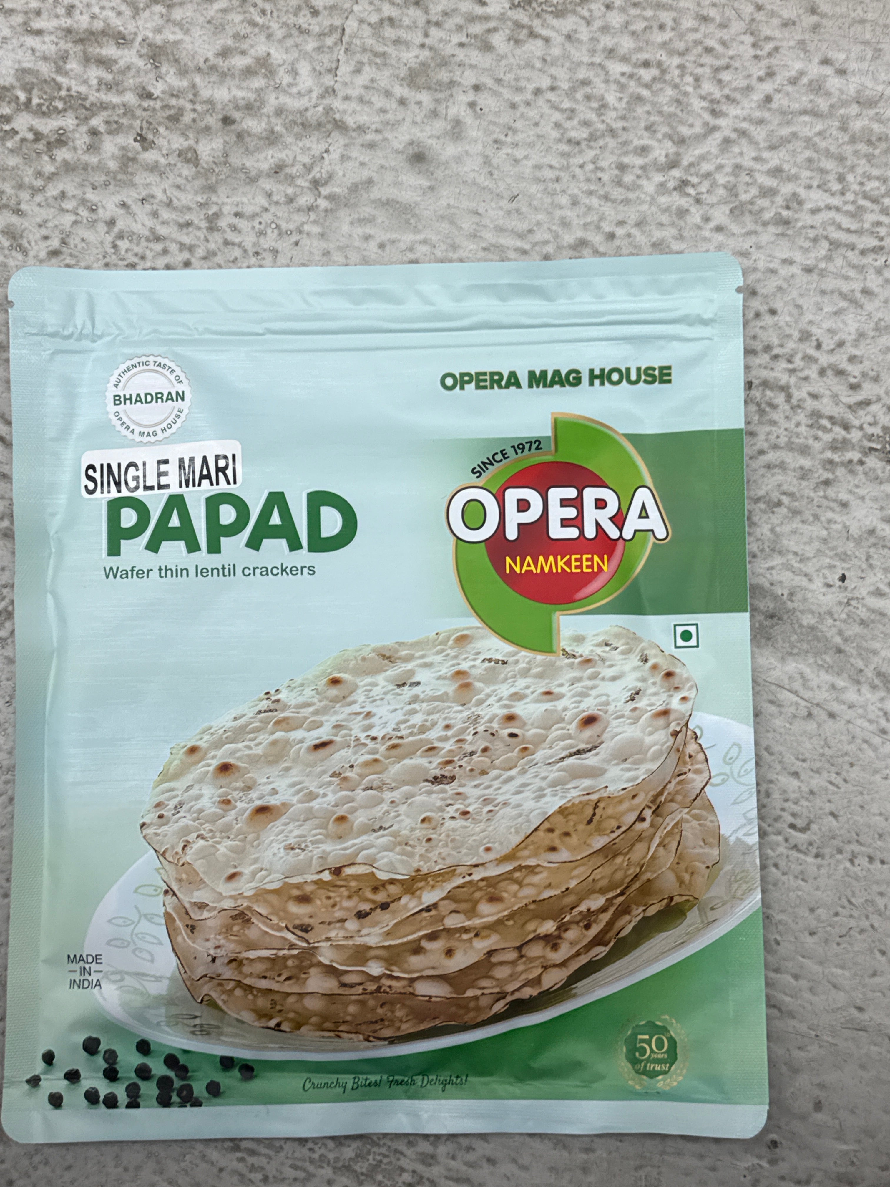 Opera Single Mari Papad