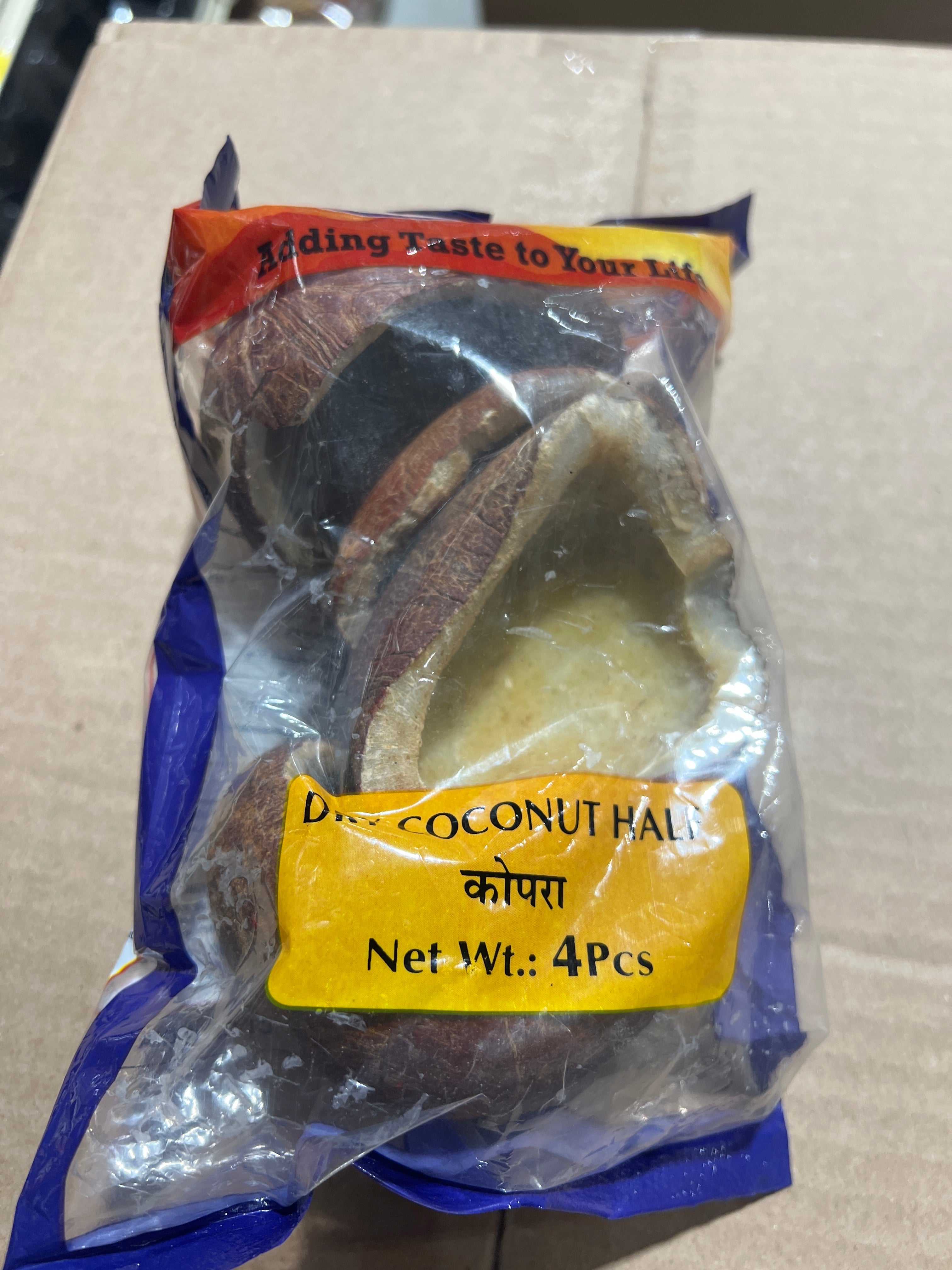 Roshni dry coconut half