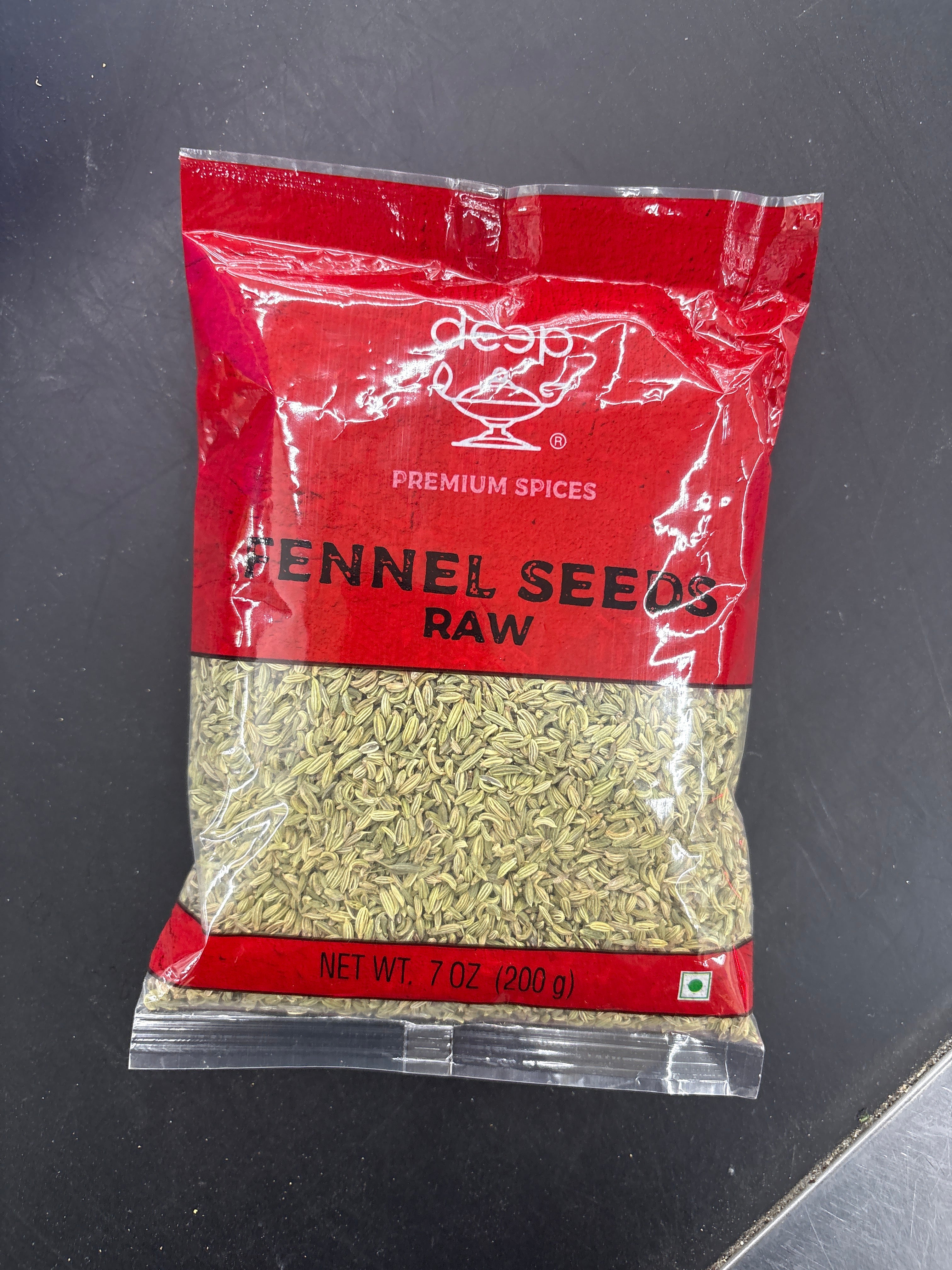 Deep fennel seeds raw