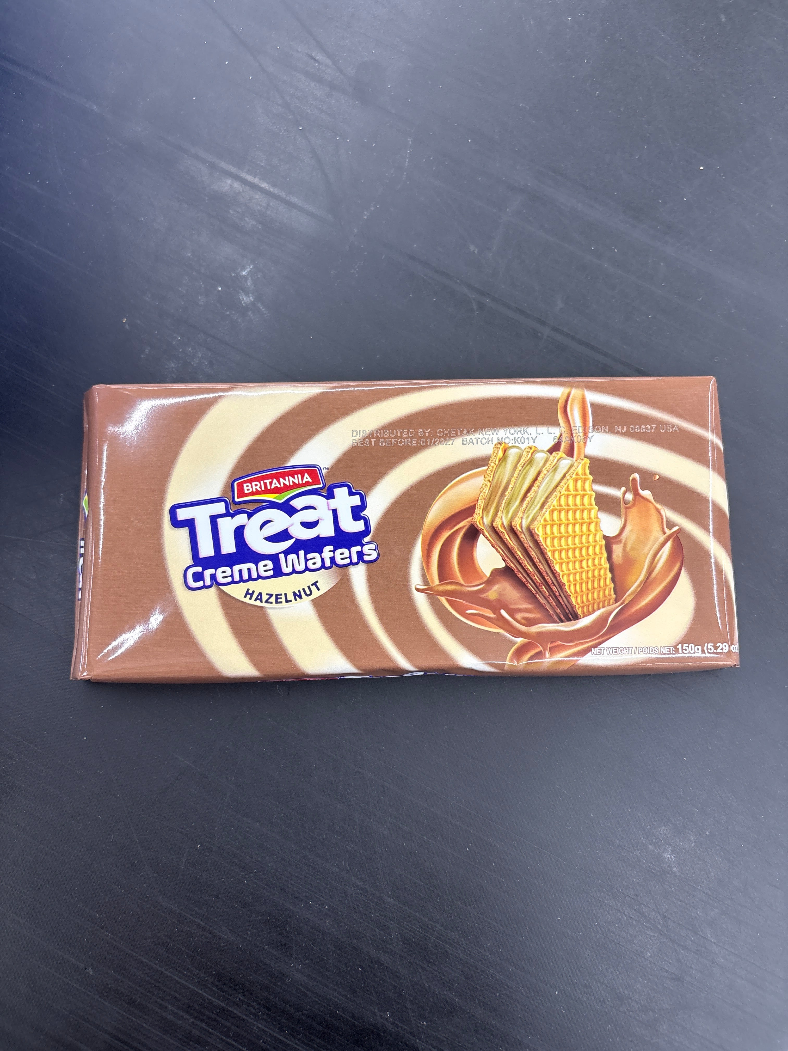 Britannia treat hazelnut wafers