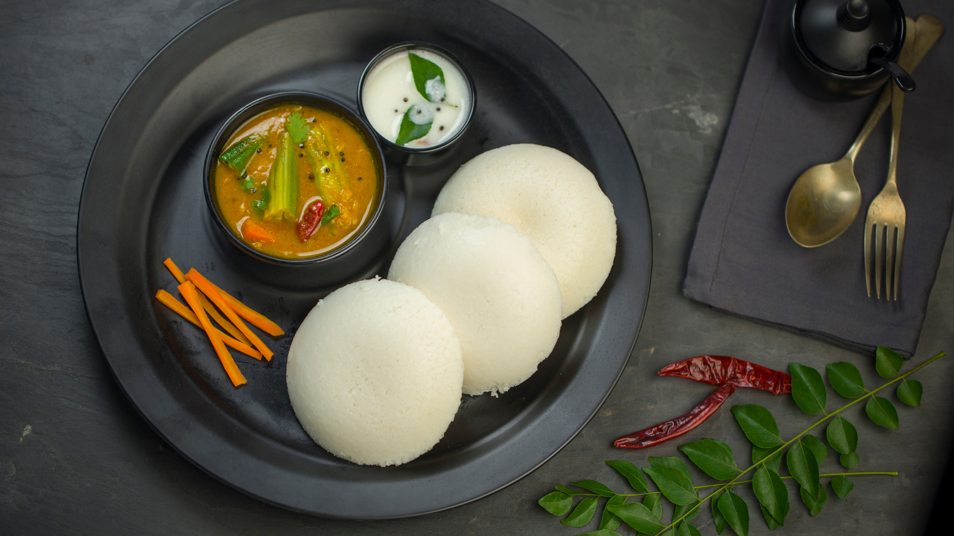 Idli Sambhar (3 idli)